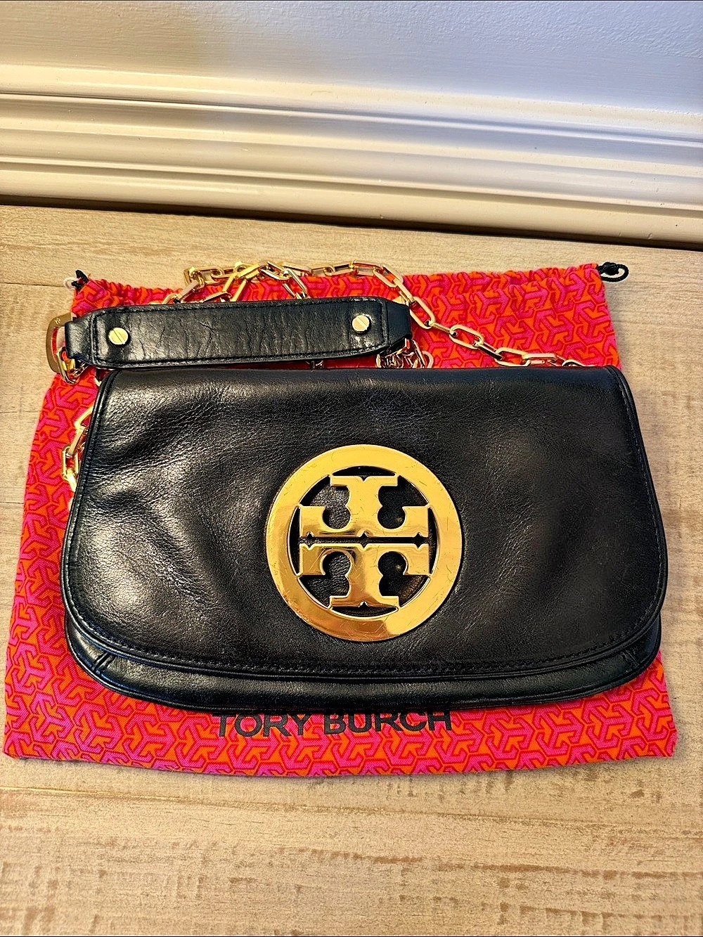 Tory Burch Reva Leather Clutch / Shoulder Bag in black leather